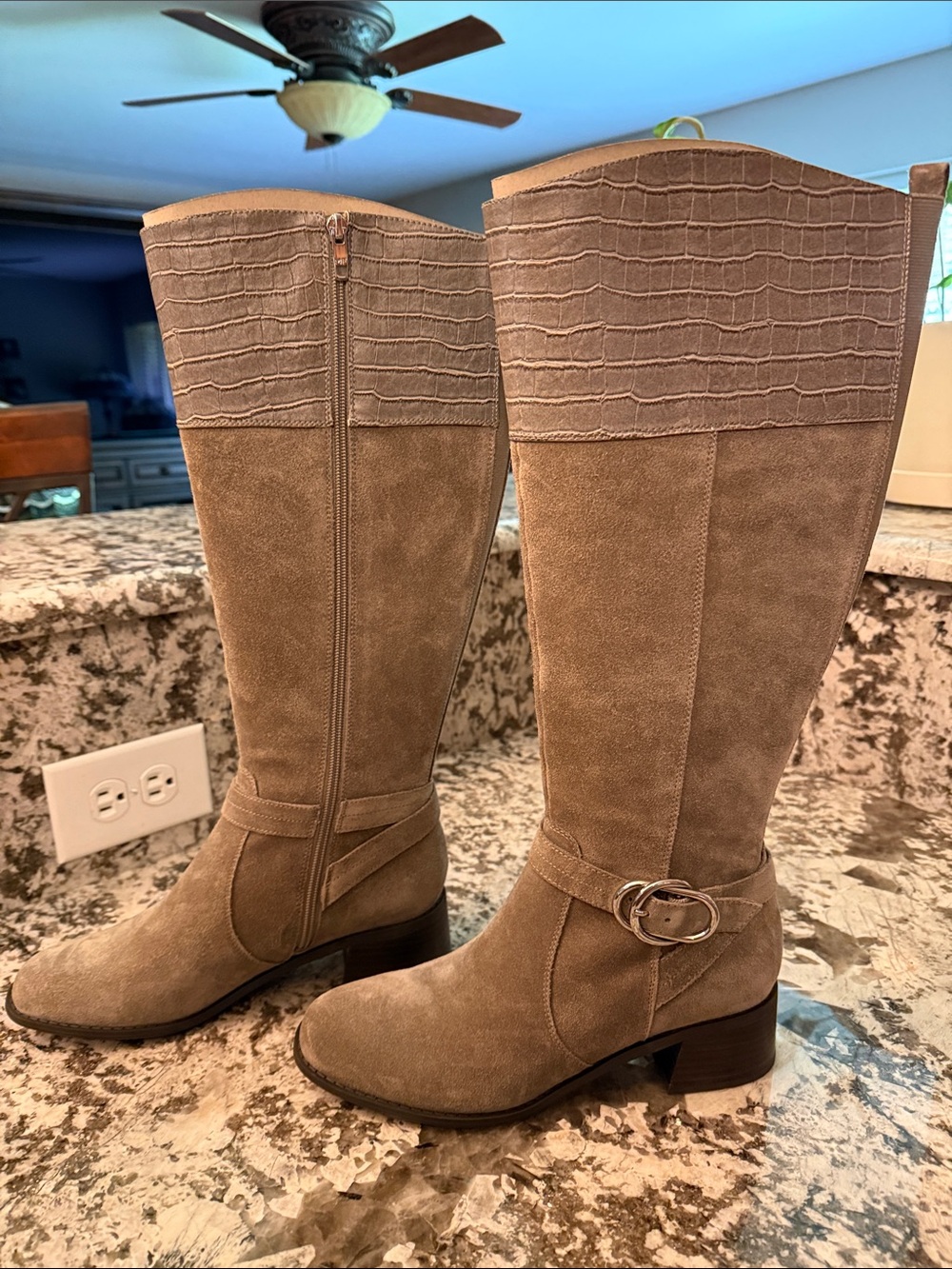 NWT Marc Fisher Women's 8.5M Wide Calf Hailin Boots in Taupe Suede
